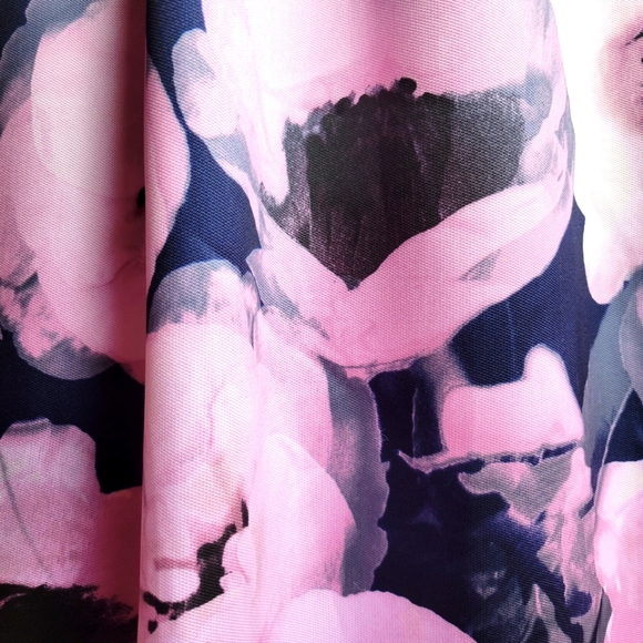 Evening gown, off the shoulder, navy and lilac floral, 6P - Picture 4 of 7